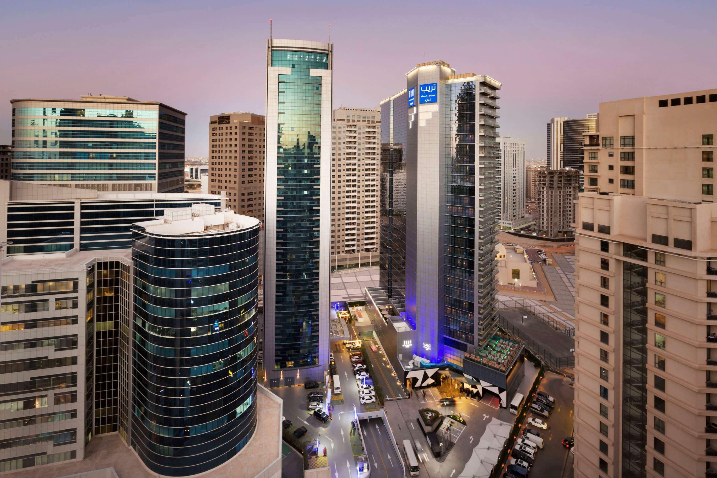 Tryp By Wyndham Dubai Hotel Exterior foto The hotel in 2019