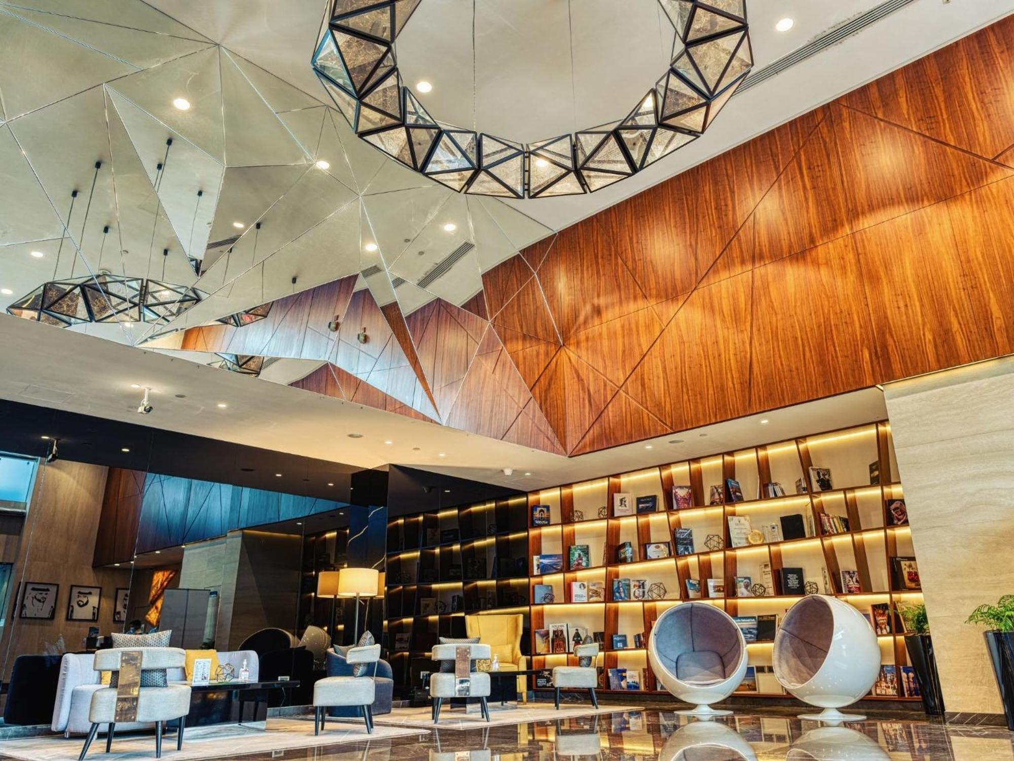 Tryp By Wyndham Dubai Hotel Exterior foto The interior of the hotel