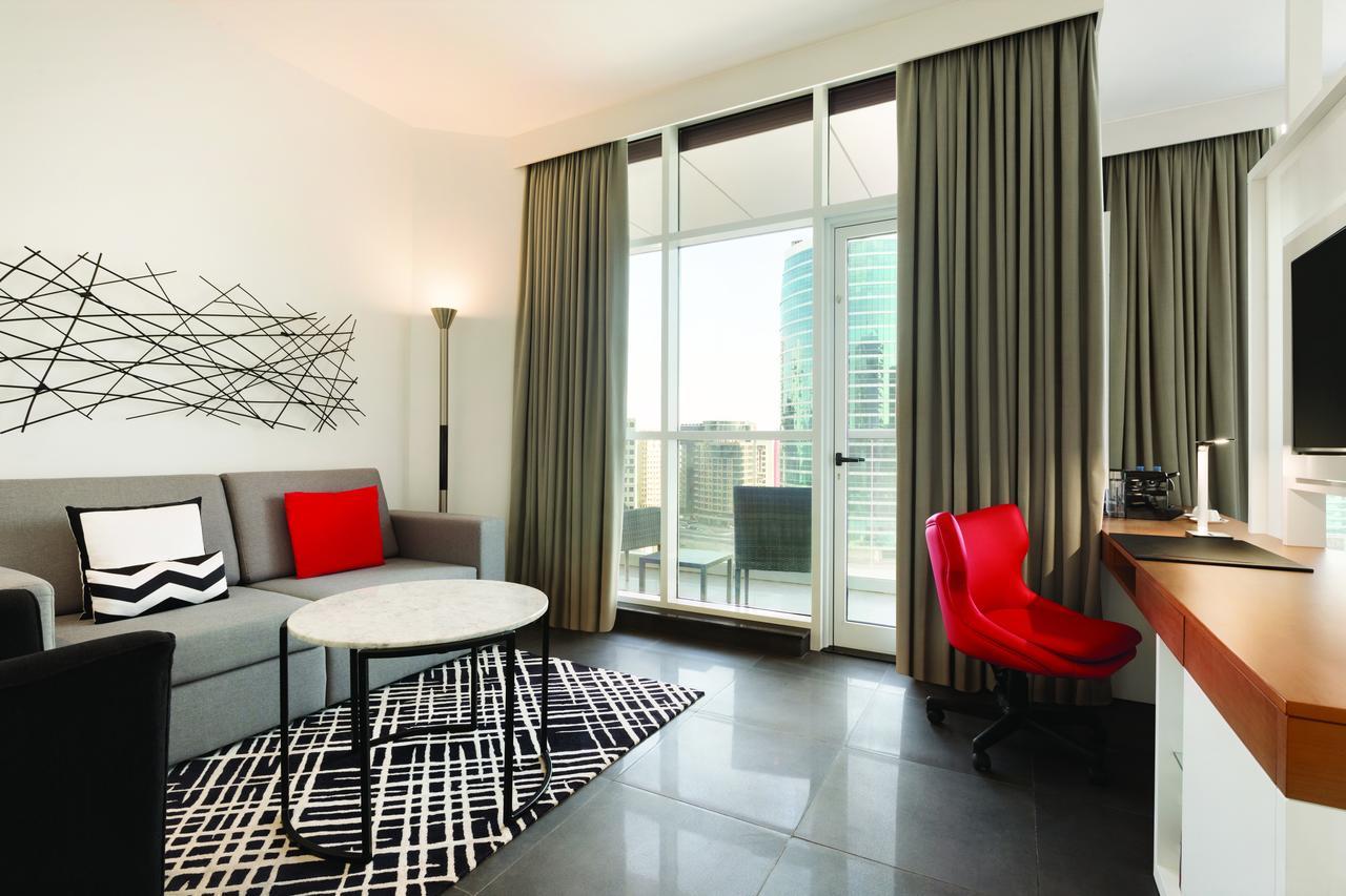 Tryp By Wyndham Dubai Hotel Exterior foto A room at the hotel